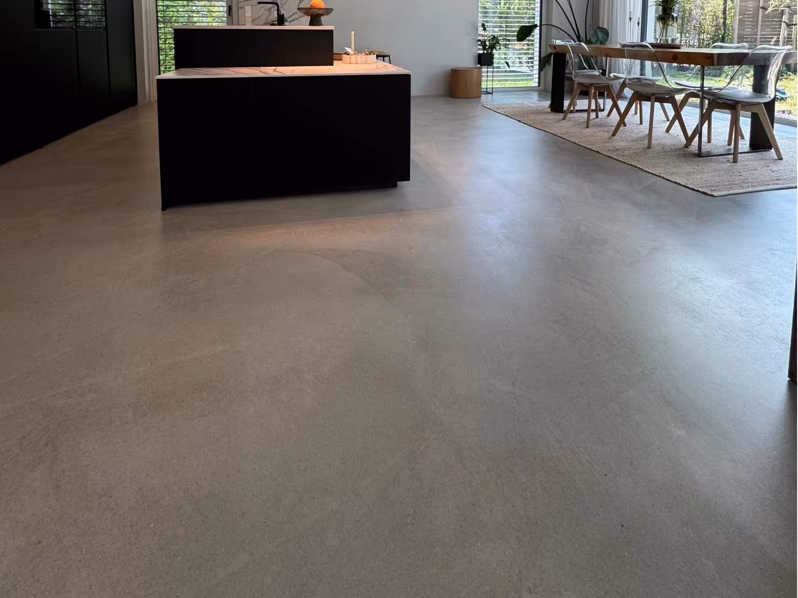 Fugenloser Sichtestrich Designboden in Ratingen – Grau Zement, Betonlook